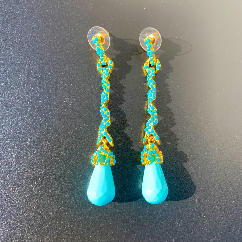 Gorgeous blue drop earrings